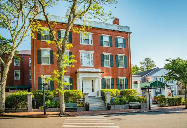 Jarred Coffin House, Massachusetts