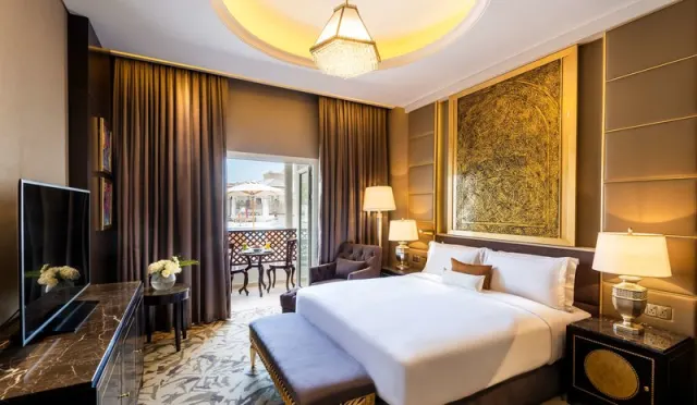 Ezdan Palace Hotel, Doha and surrounding cities