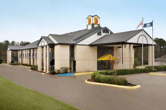 Super 8 by Wyndham Ruston, Ruston