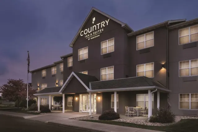 Country Inn & Suites by Radisson, Waterloo, IA, Waterloo