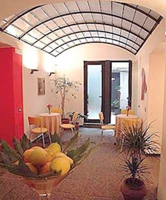 Caravaggio Hotel, Naples