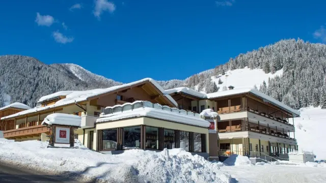 Hotel Trenker, Dolomites