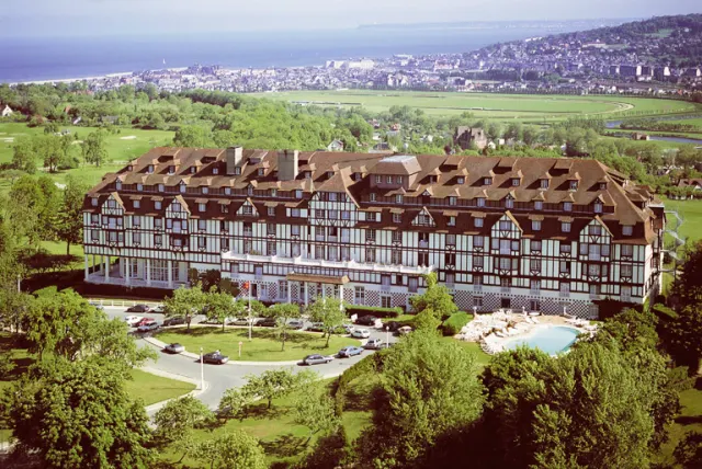 Hôtel Barrière L'Hôtel du Golf Deauville, English Channel