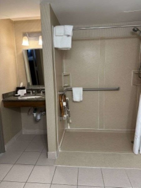 The Grand Resort Hotel, Mount Laurel