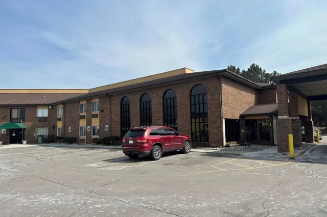 Baymont by Wyndham Flint Airport North, Flint