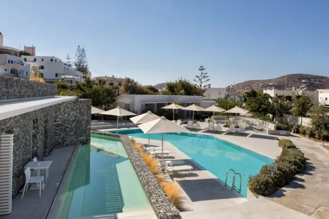 Relux Ios, Ios Island