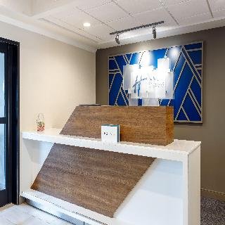 Holiday Inn Express  Suites Lancaster - photo 4