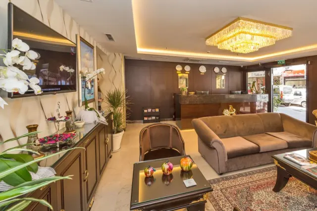 Aprilis Gold Hotel - photo 4