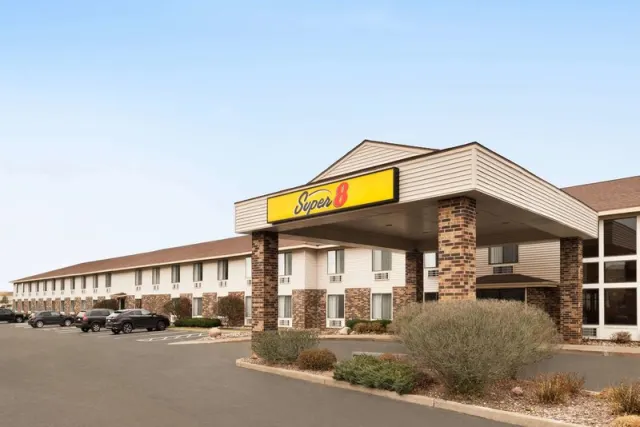 Super 8 by Wyndham Wausau - photo 2