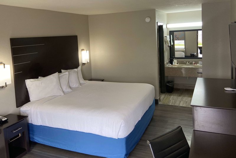 Days Inn by Wyndham Moss Point Pascagoula - photo 1