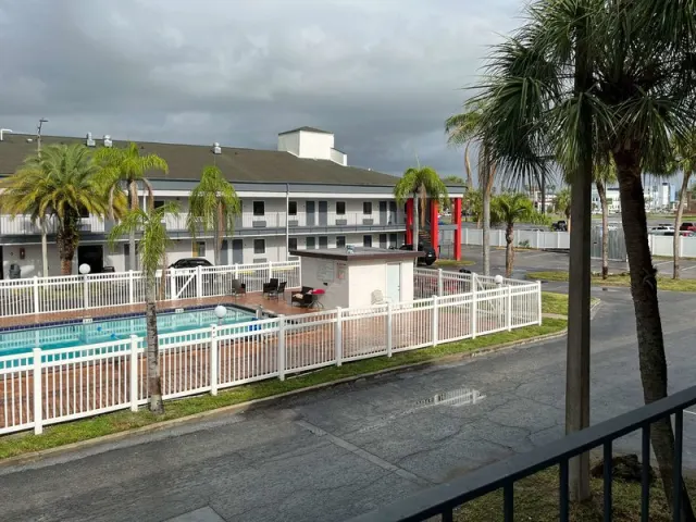 Motel 6 New Port Richey, FL - photo 4