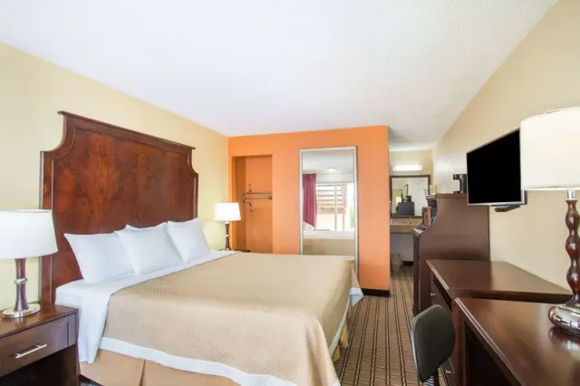 Days Inn by Wyndham Blytheville - photo 3