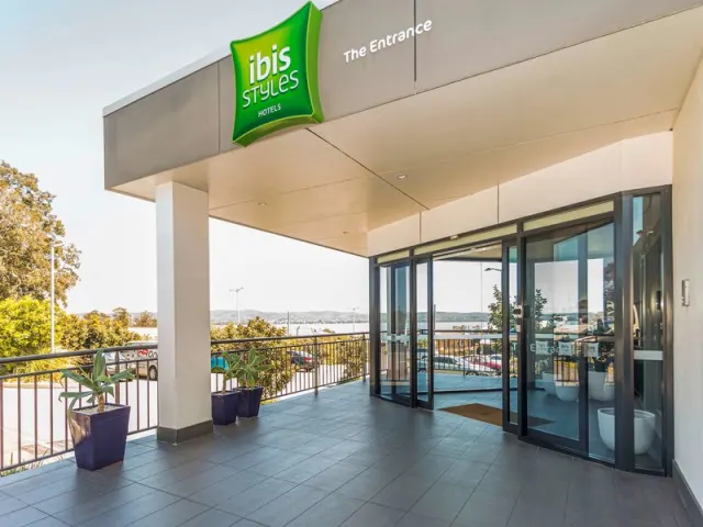 ibis Styles The Entrance - photo 2