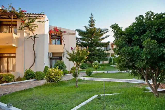 Althea Village, Agii Apostoli