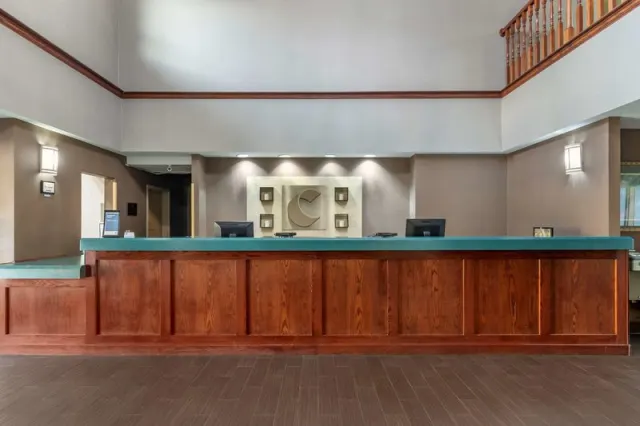 Comfort Inn & Suites Lees Summit - Kansas City - photo 4