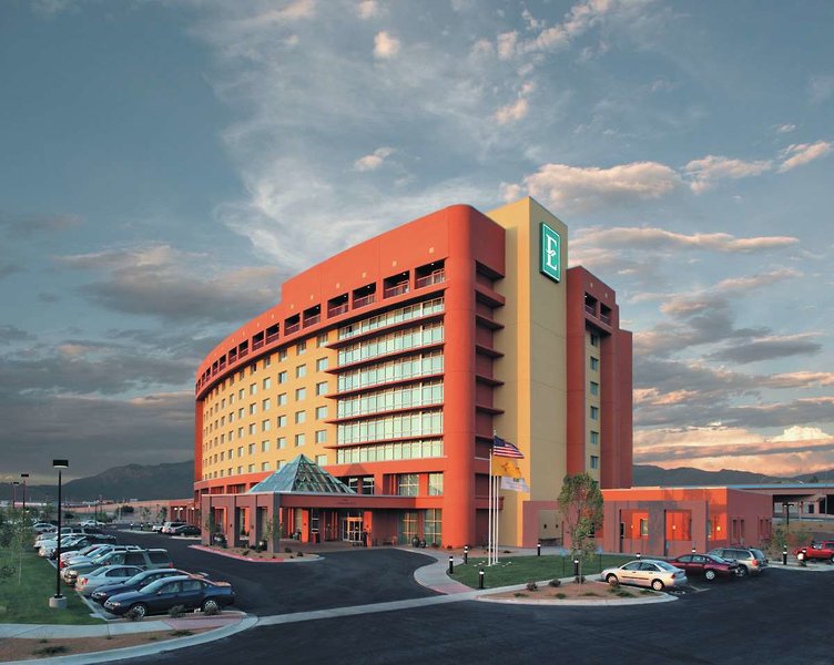 Embassy Suites Albuquerque  Hotel  Spa - foto 1