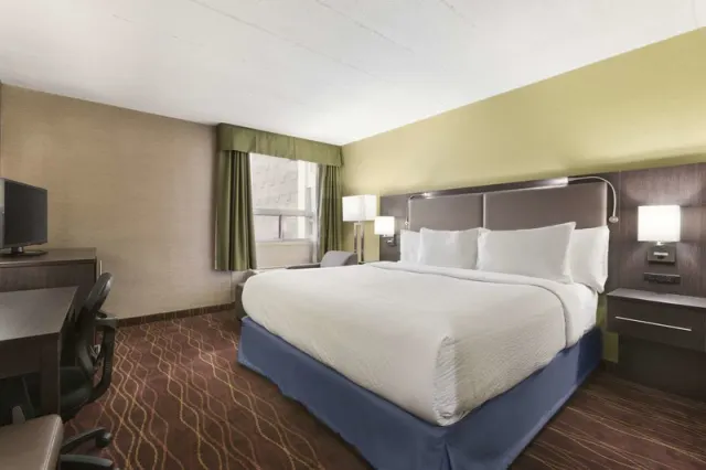 Days Inn by Wyndham Ottawa - photo 4