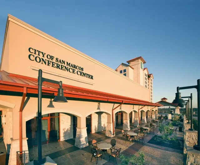 Embassy Suites San Marcos Spa & Conference - photo 4