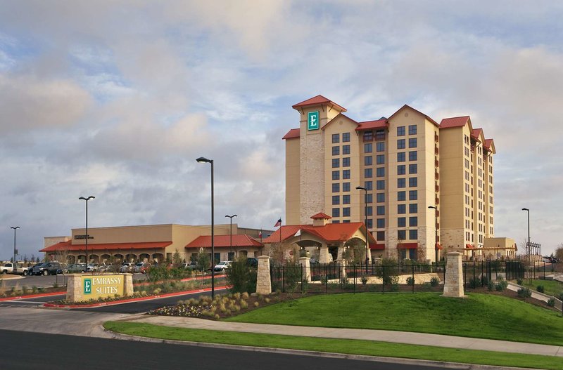 Embassy Suites San Marcos Spa & Conference - photo 1