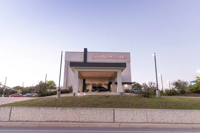 Hampton Inn Kerrville - photo 2