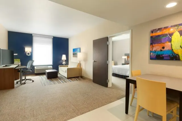 Home2 Suites by Hilton Glendale Westgate - photo 4