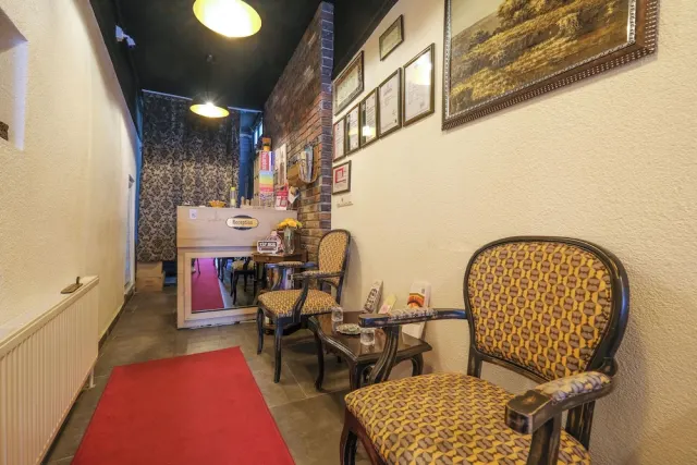 Loren Hotel Suites - photo 2
