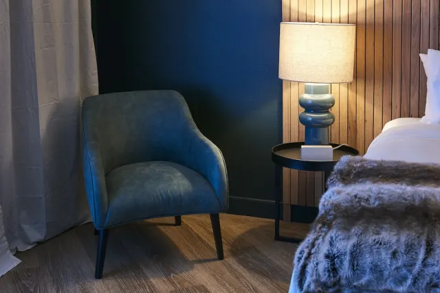 The Blue Hotel - photo 2
