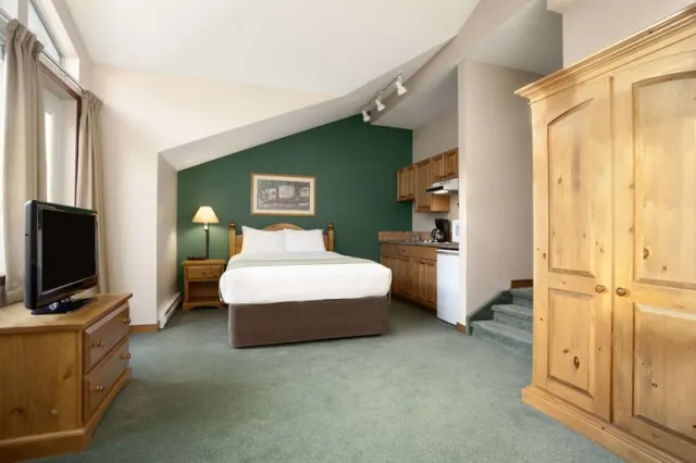 3 Peaks Lodge - photo 4