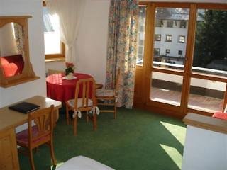 Hotel Montjola - photo 2