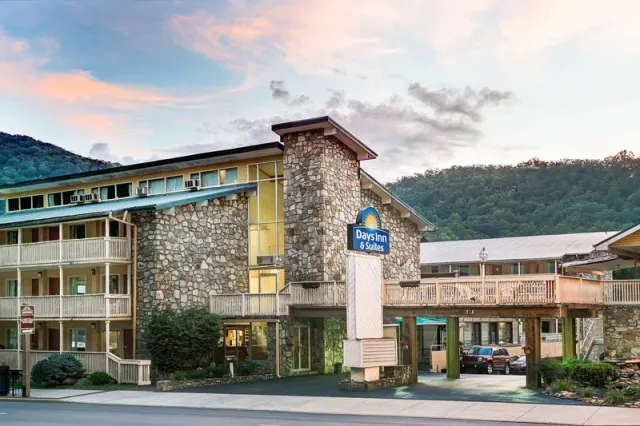 Days Inn & Suites by Wyndham Downtown Gatlinburg Parkway, Gatlinburg
