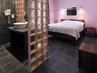Hotel Des Pins Restaurant L'esprit Jardin - photo 4