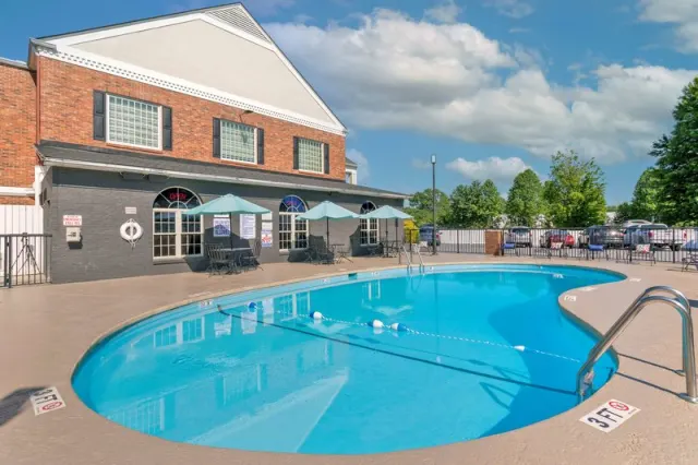 Best Western Hendersonville Inn - photo 4