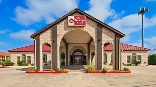 SureStay Plus by Best Western San Antonio Fiesta Inn, San Antonio