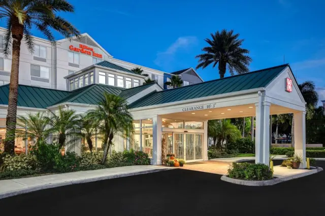 Hilton Garden Inn Ft. Myers - photo 2