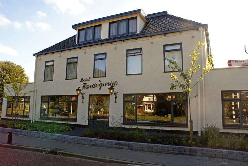 Van der Valk Hotel Hardegarijp - Leeuwarden - photo 1