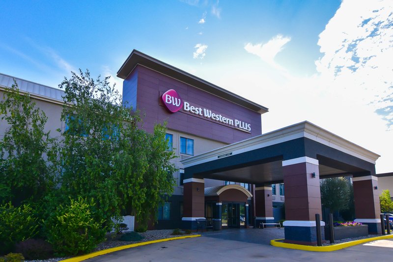 Best Western Plus Lafayette Hotel University Area - photo 1