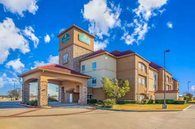 La Quinta Inn & Suites by Wyndham Belton - Temple South, Belton