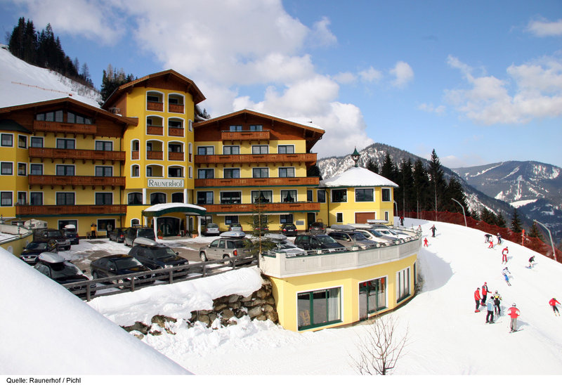 Hotel Gut Raunerhof - photo 1
