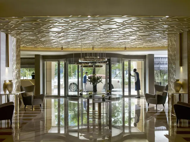 Two Seasons Hotel  Apartments - photo 3