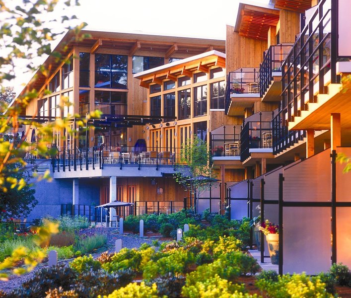 Brentwood Bay Resort & Spa - photo 1