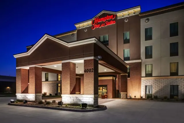 Hampton Inn & Suites Dodge City - photo 2