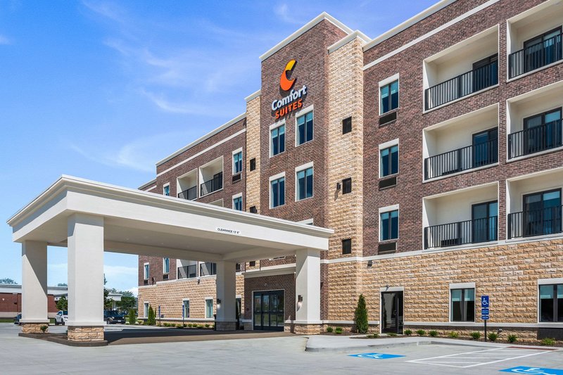 Comfort Suites Marysville Columbus Northwest - photo 1