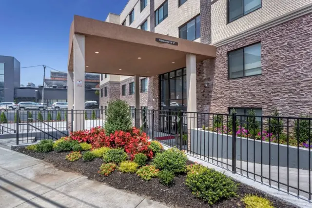 Comfort Inn JFK Airport - photo 2