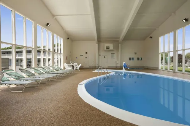 Days Inn by Wyndham West YarmouthHyannis Cape Cod Area - photo 3