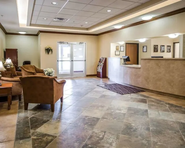 Quality Inn & Suites - fotografie 4