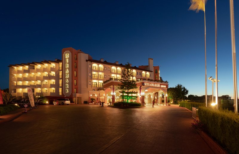 Miramare Queen Hotel - photo 1