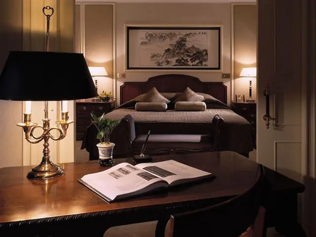 Hotel Shangri-la - photo 4