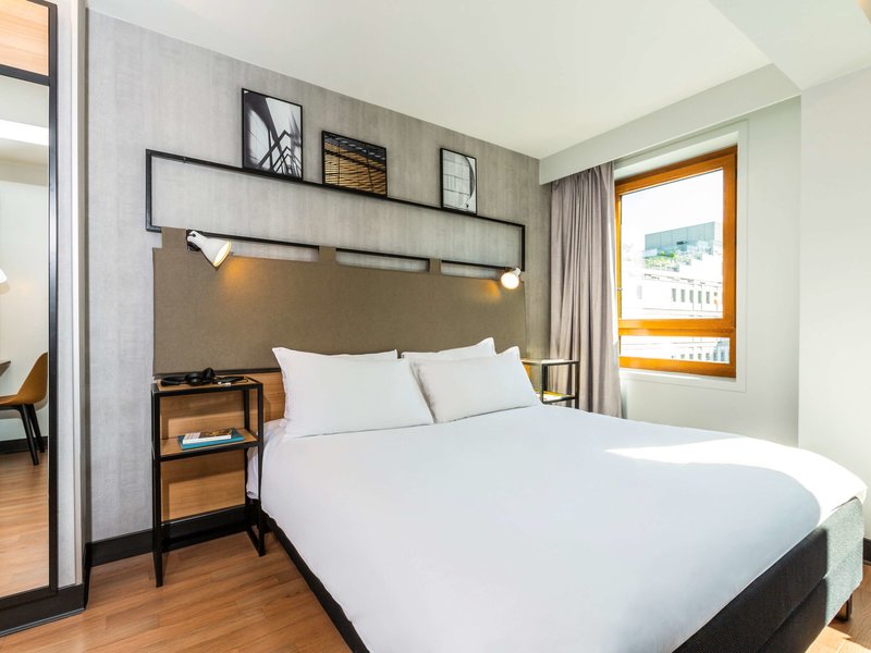 ibis Paris Bastille Opera 11th Hotel - photo 1