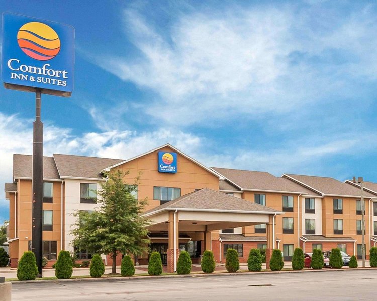 Comfort Inn & Suites Sikeston I-55 - photo 1