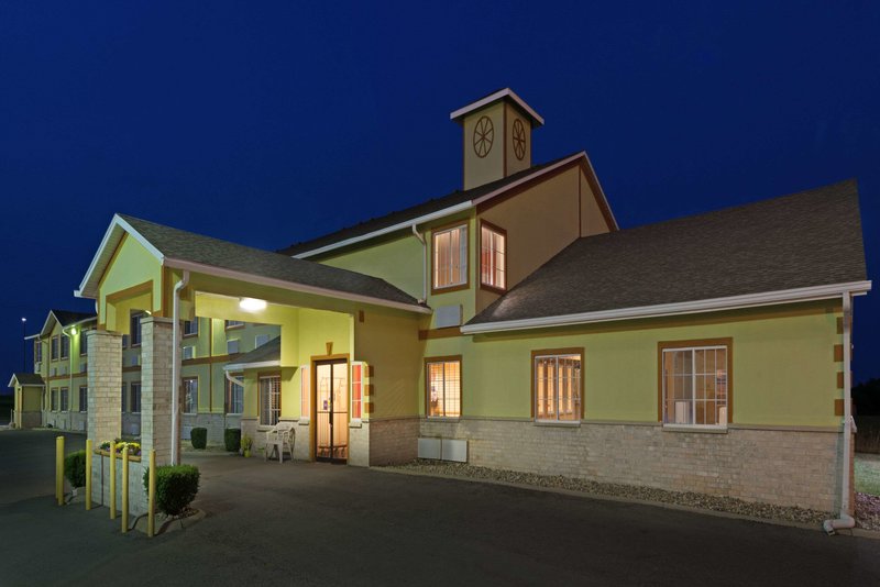 Days Inn by Wyndham Cameron - photo 1